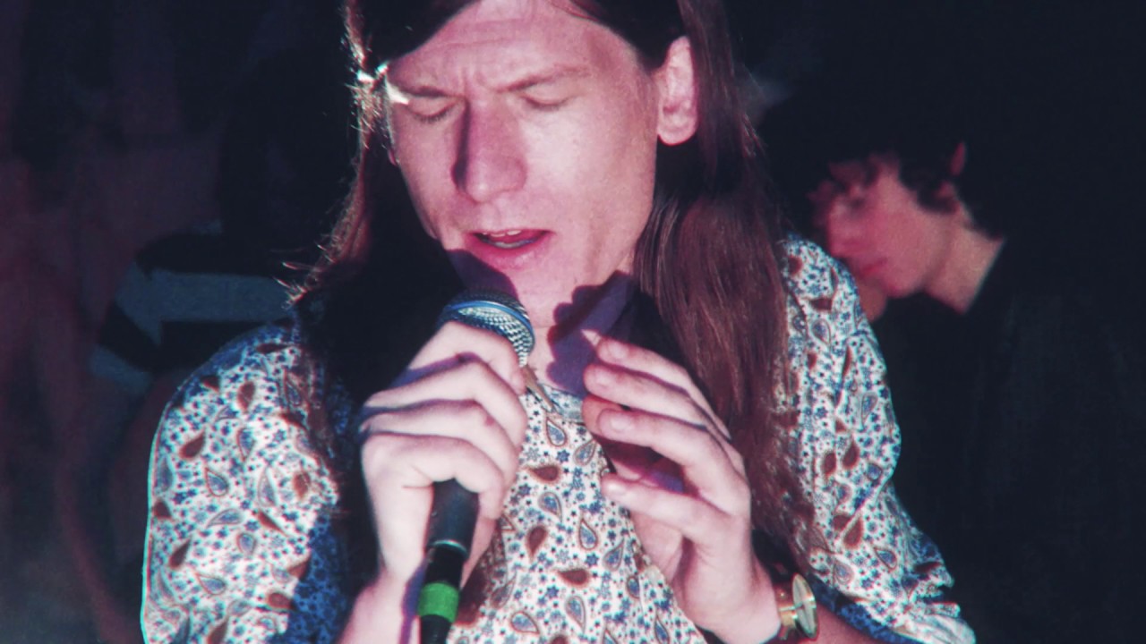 Jerry Hormone Ego Trip - Is dat nou je vriend - Live uit Lloyd