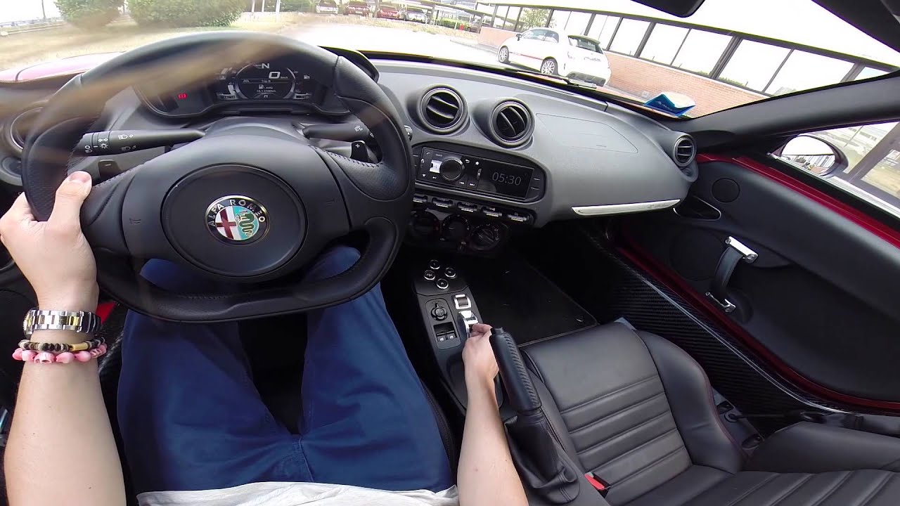 Alfa Romeo 4C - Walkaround - Exterior e interior