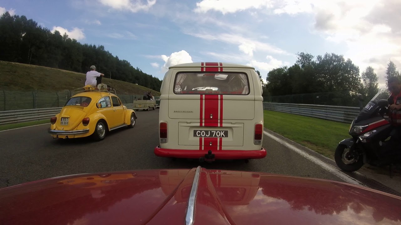 Le Bug Show Parade lap 2017 Pt1