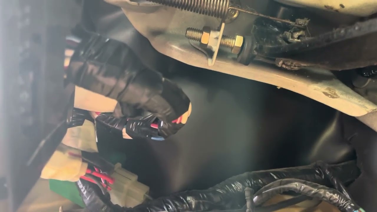 1982 Toyota Pickup Clutch Master Cylinder Replacement