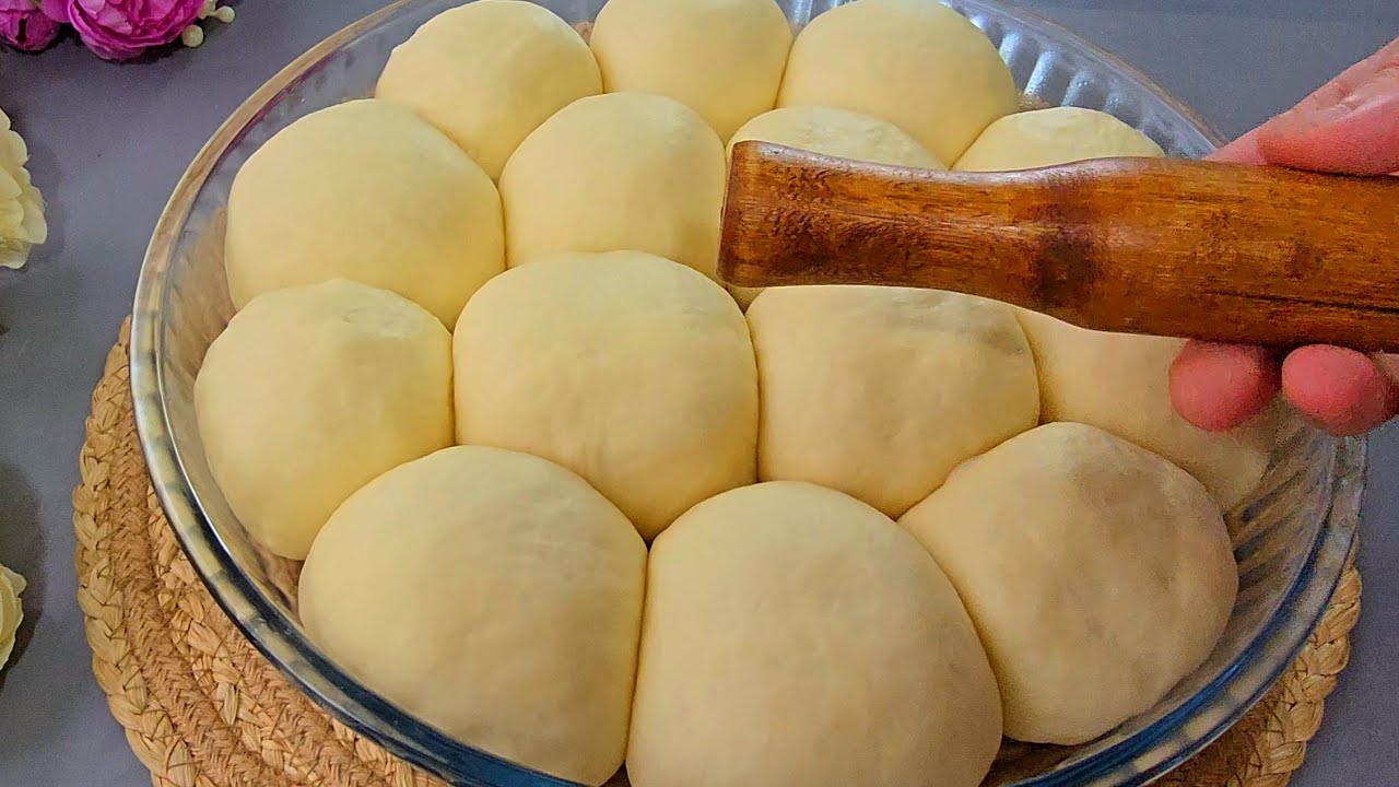 Iliq sut ozgina qiyma va mazzali bulochkalar tayor...Qiymali ochiq bulochka 🫰