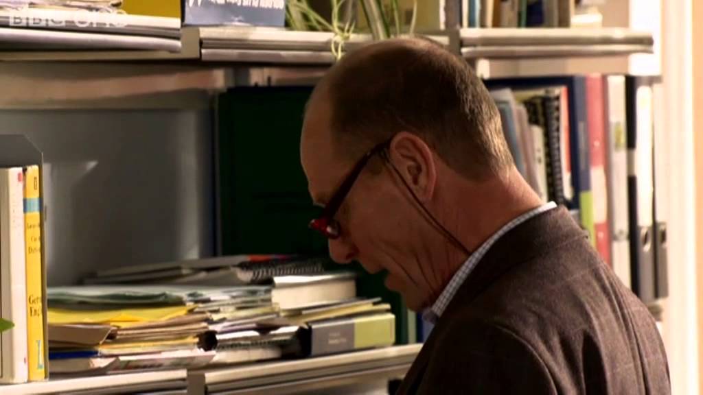 Bolton Smilie returns to Waterloo Road - Waterloo Road - Series 8 Episode 16 Preview - BBC