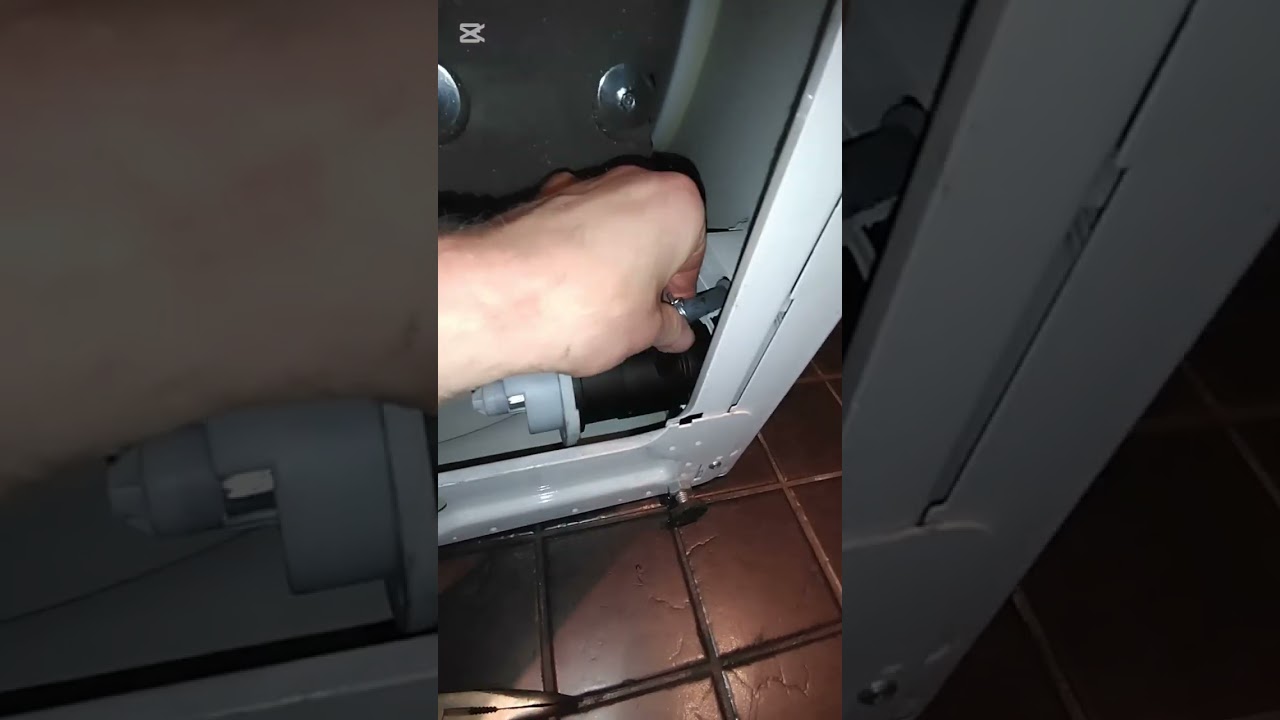 Bosch Avantixx 7-pyykinpesukoneen poistopumpun vaihto