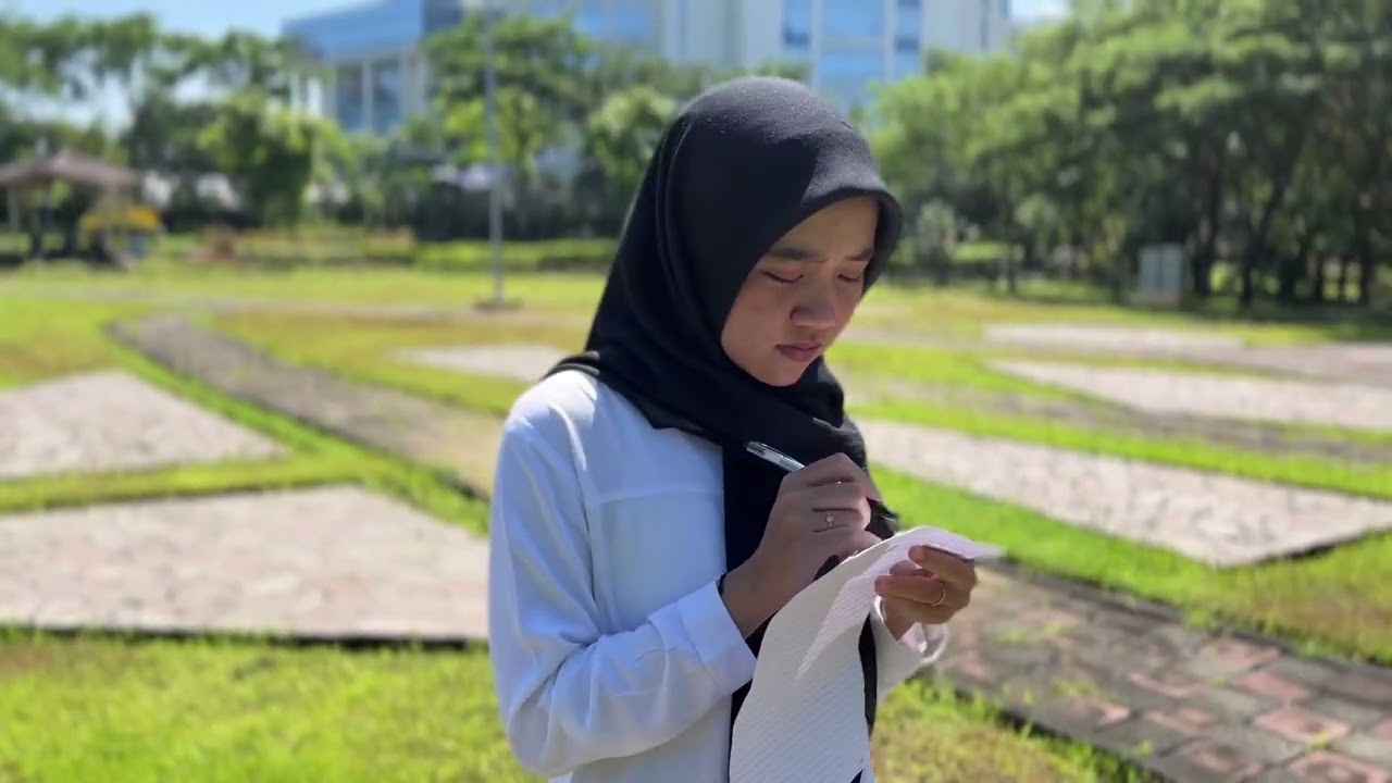TUGAS UAS PERENCANAAN PEMBELAJARANKELOMPOK 4  [(Materi Teks Deskripsi Kelas 7 (Fase D) ]