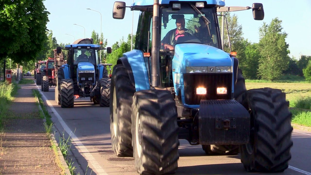 Partenza 46° Raduno trattori Cavezzo 1 maggio 2025 | Tractor parade - FIAT, JD, NH, Fendt, Landini..