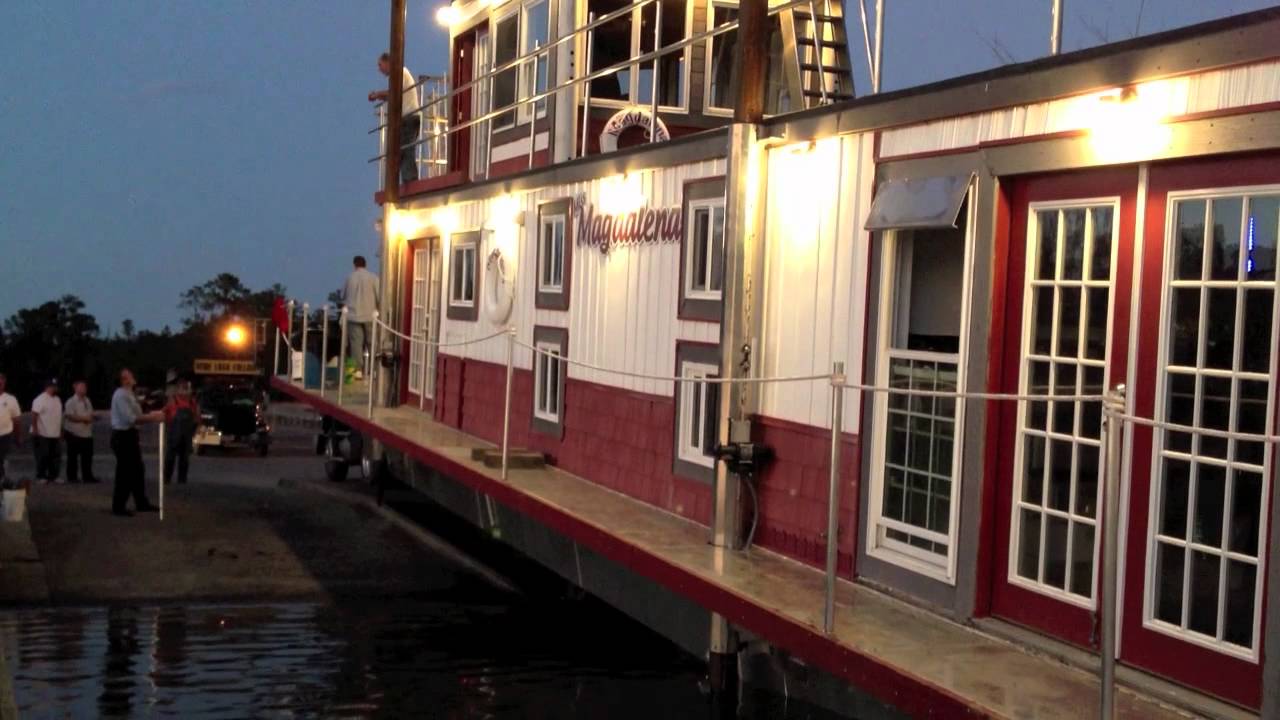 sternwheeler launch