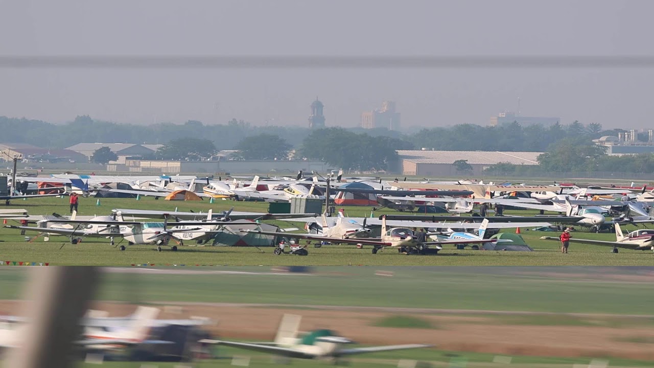 SUNDAY ARRIVALS AT OSHKOSH | EAA AIRVENTURE SOUTH END | LIVE ATC
