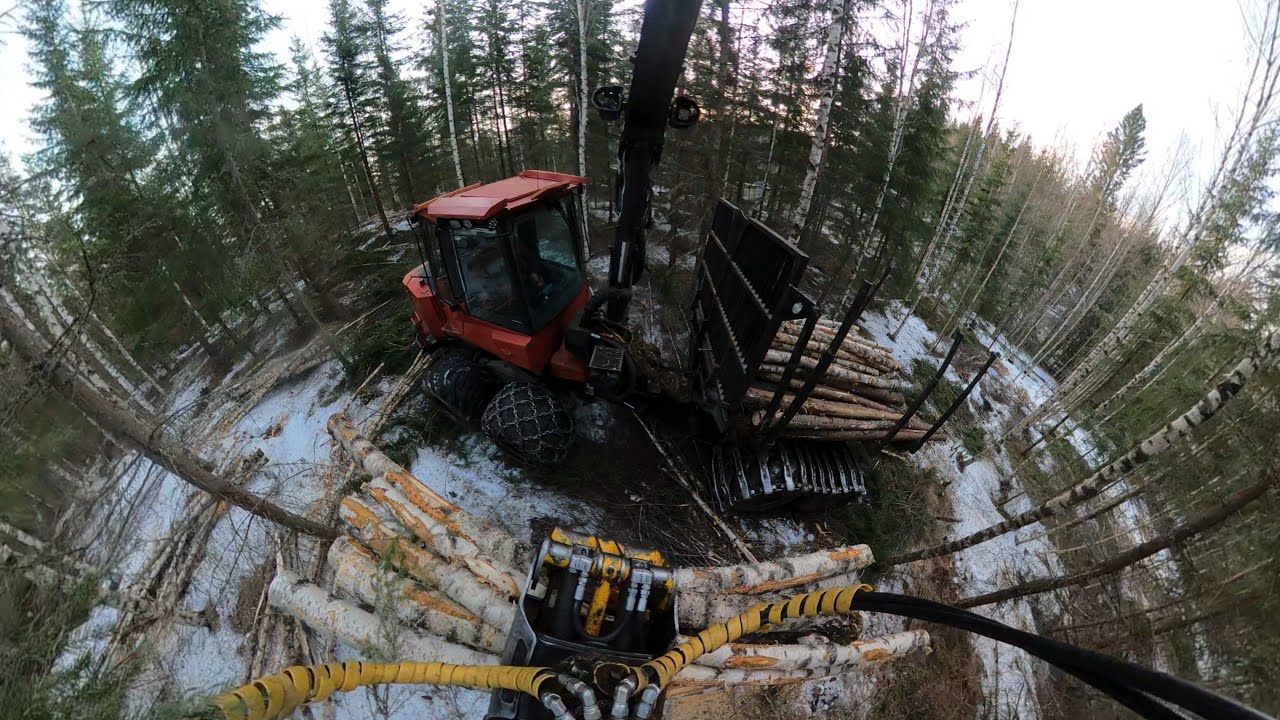 Valmet 830 forwarder (Crane POV)