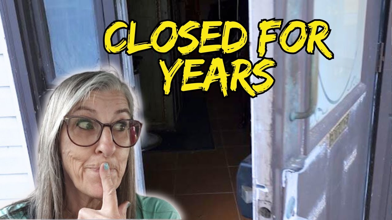 I Was Allowed in an Abandoned Antique Store Closed to the Public for Years