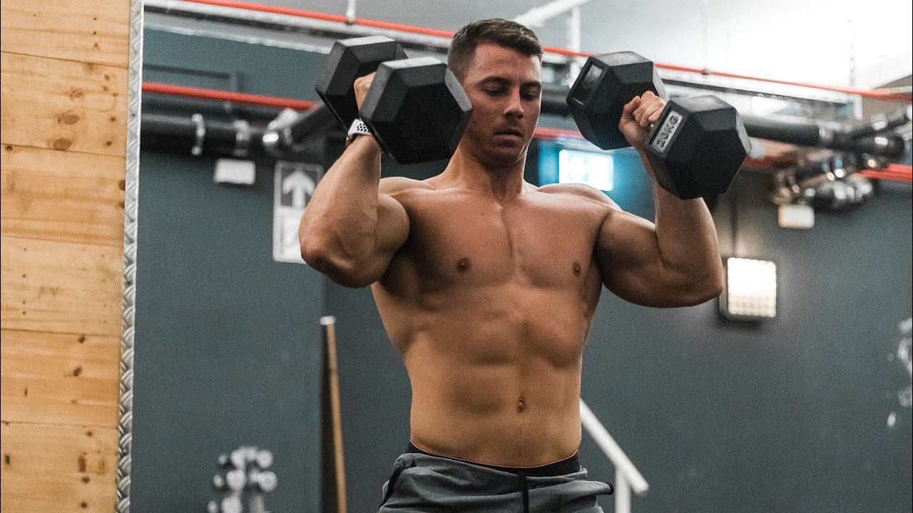 Stipke tries: CROSSFIT for the first time ft. NIKE Trainer Harry Werz