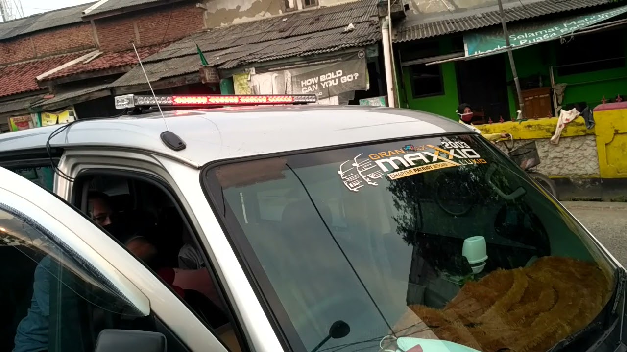 Strobo rotator rooftop merah 78 led on luxio2017