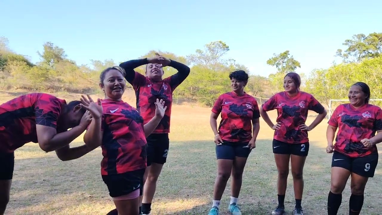 La nueva pieza del equipo, doris con todo y una promesa de mariscada🫡
