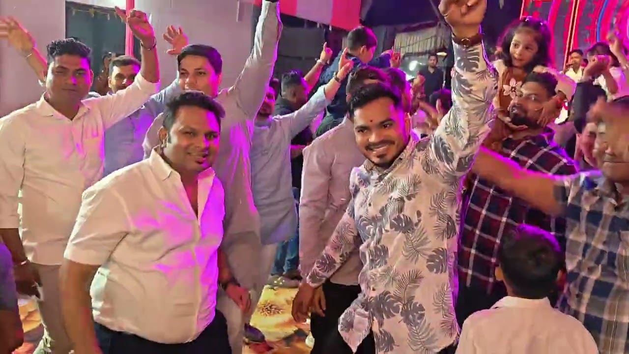 रिया च्या हळदीला #aagrikolicommunity #wedding #lifeisbutadream 