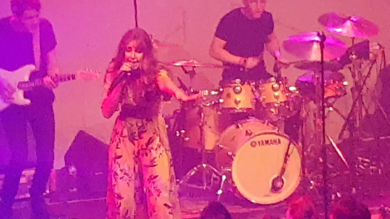 Esmee Denters-Outta Here live Melkweg Amsterdam