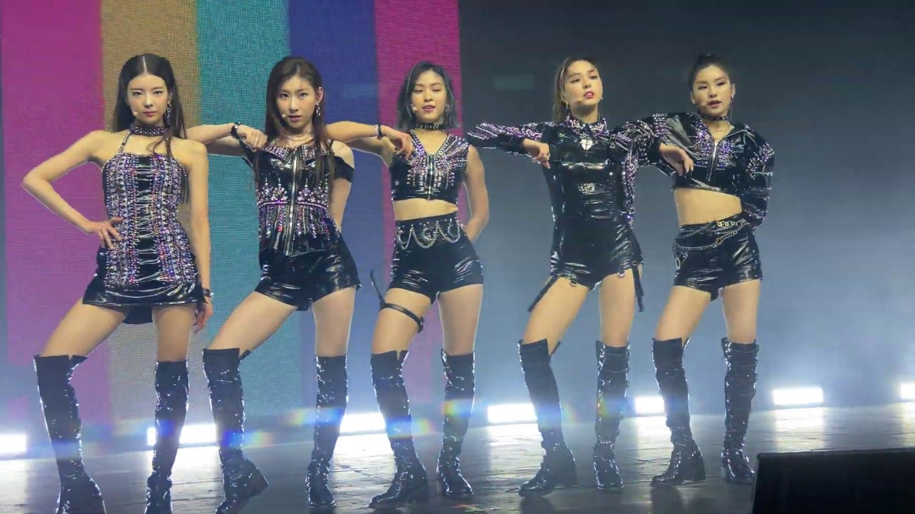 ITZY 있지 - Dalla Dalla 4k60fps Fancam Premiere Showcase Tour LA 200117