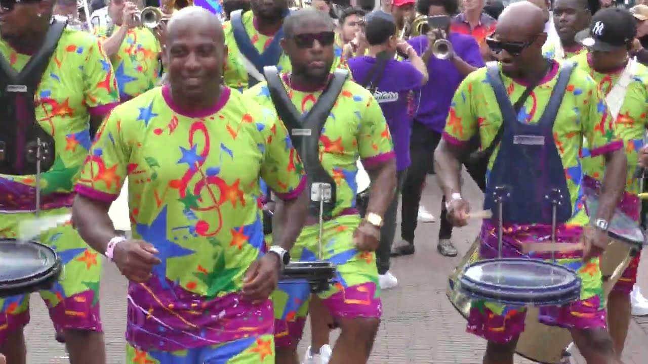 Legendairs Brassband (Warming up) Zomercarnaval Rotterdam 2023