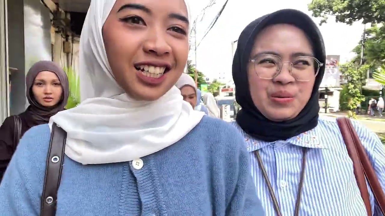 Mini Vlog: Wonder Woman Goes to Blok M 