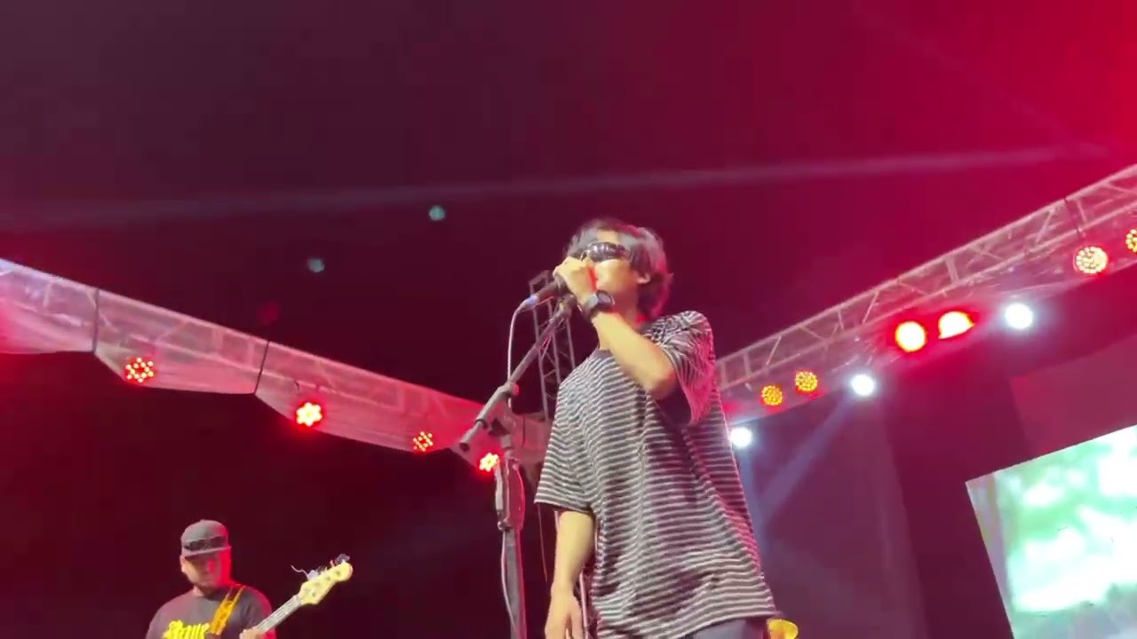 Euta pari basthyo live consart !! 😅