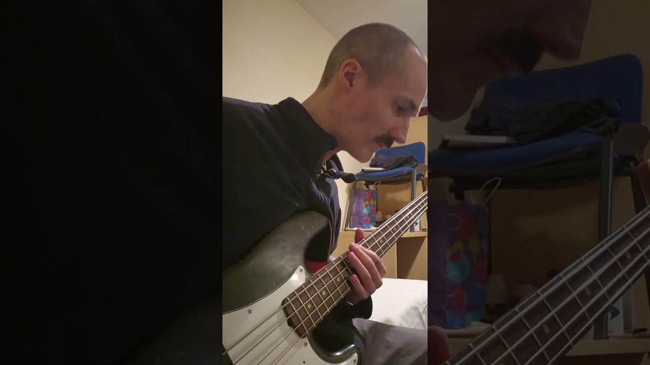 The Black Keys - Lonely Boy (Bass Cover)