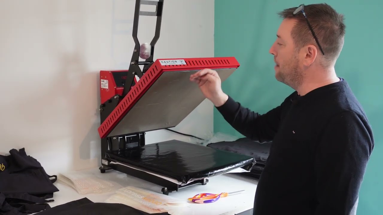 Comment floquer un vêtement avec une presse à chaud ? - Youtex.fr