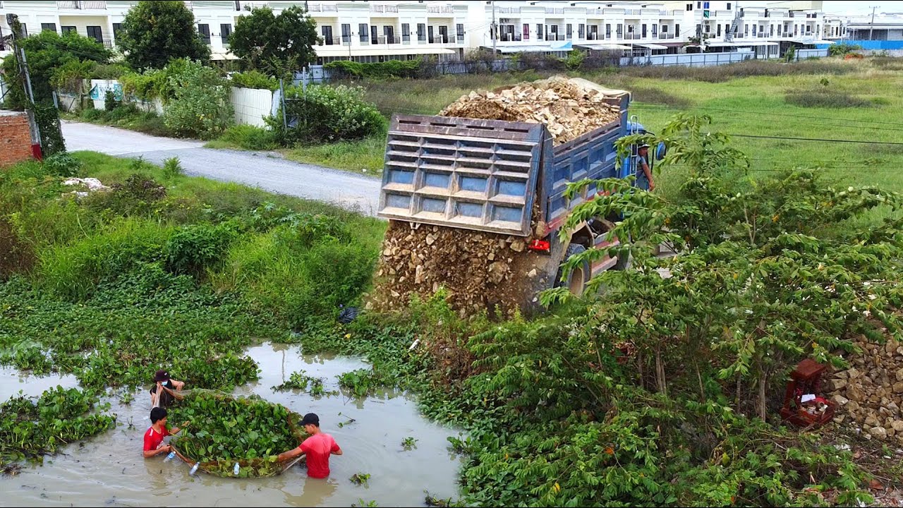 First Start Amazing PROJECT!! LANDFILL Delete Deep Pond In Flooded Area Use D21p Dozer & 5Ton Truck.