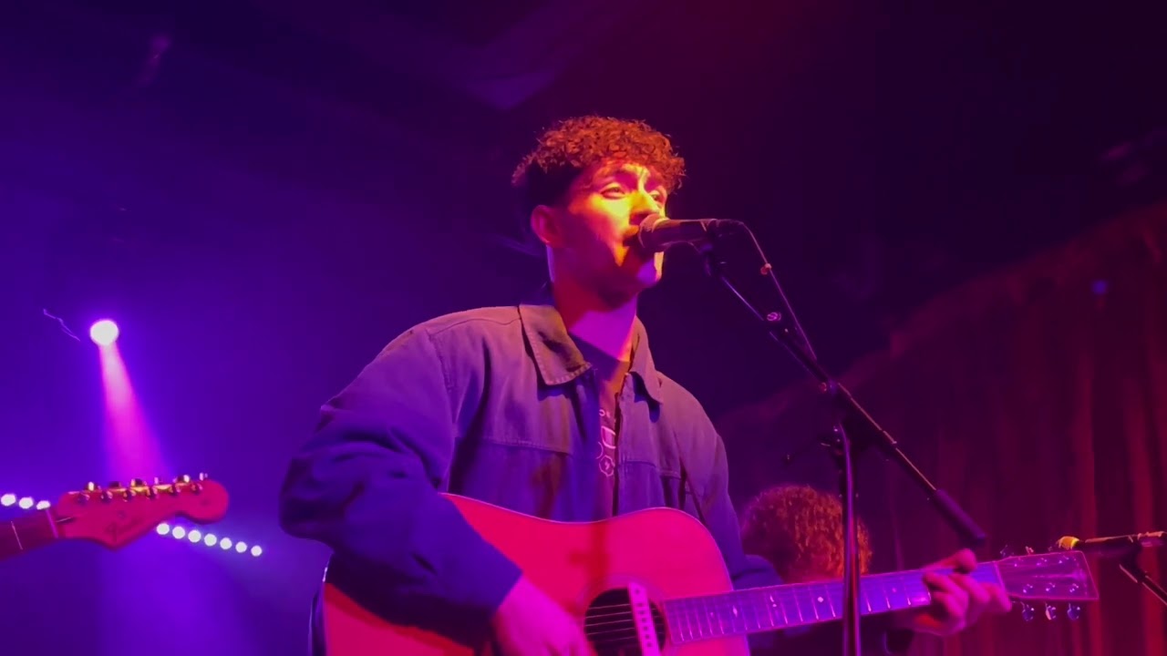 Give Love - The Kowloons - Night & Day - 22 January 2026