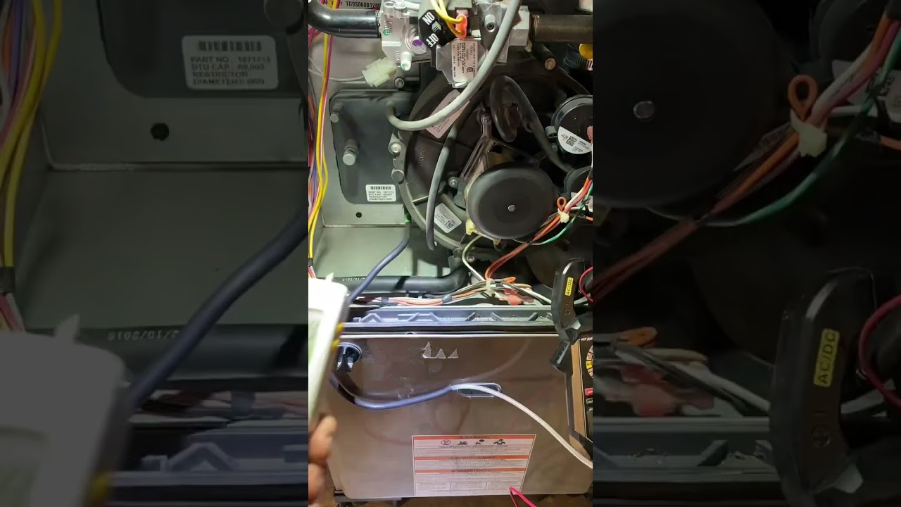 Solving a 3 or 6 blink error code on a champion furnace￼ #HandsomeOrHandy #ShortsmasChallenge