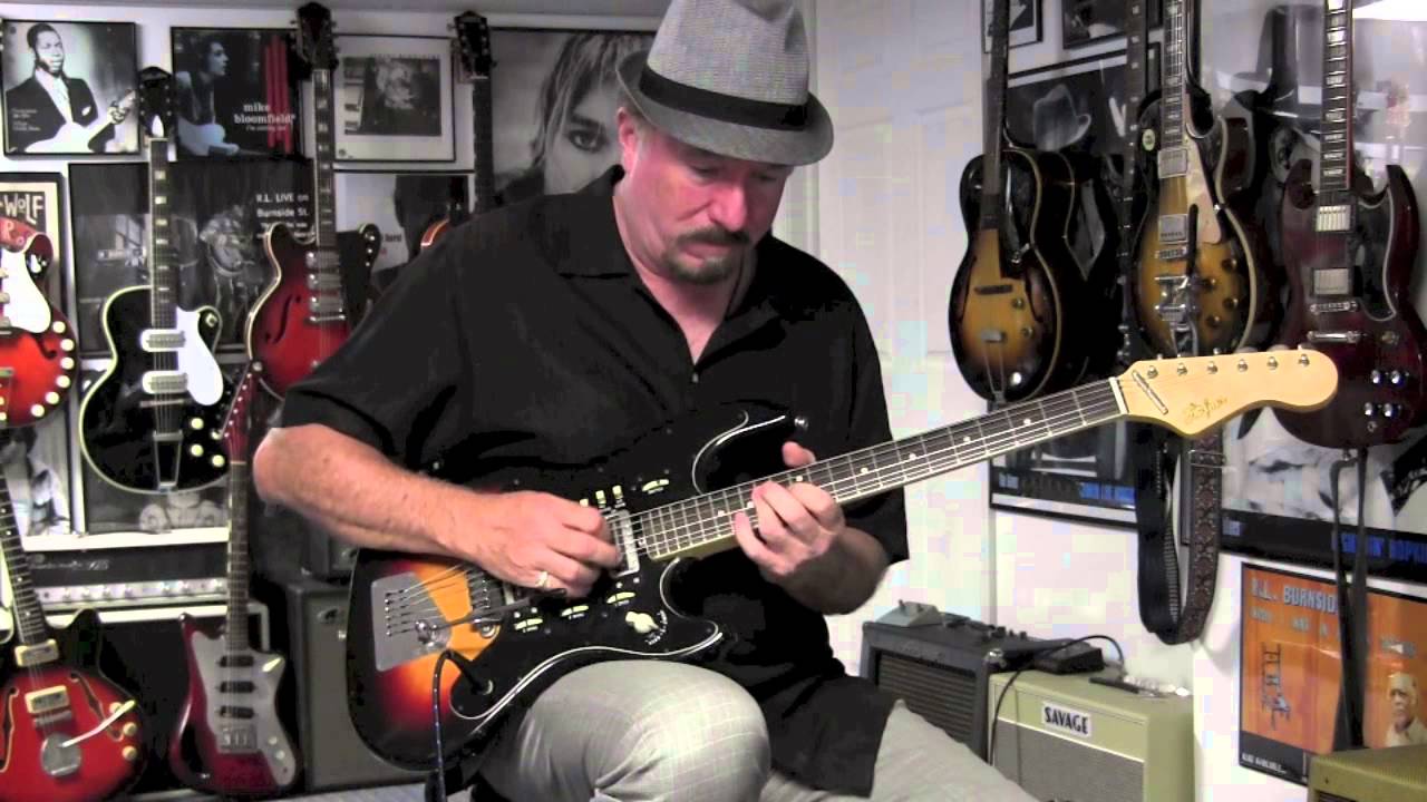 1970s Hofner 176 DeLuxe Guitar Demo