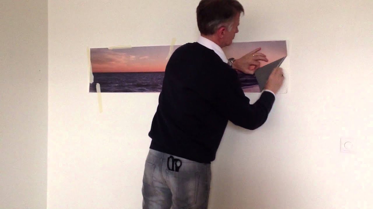 How to apply a large wall art decal sticker - The hinge method