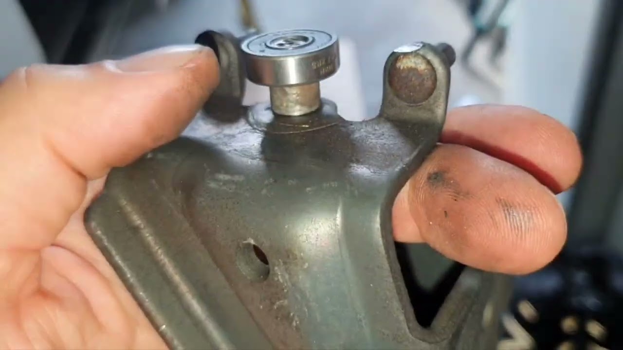Delica l400 easy Sliding door roller bearing replacement