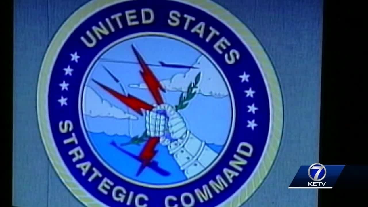 STRATCOM leaders show secure site President Bush used on 9/11