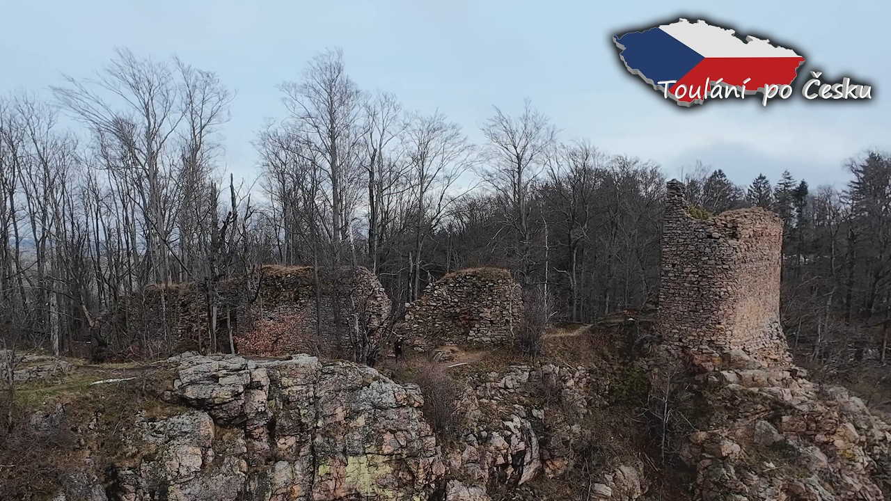Zřícenina hradu Oheb nad Sečskou přehradou s překrásnými výhledy (022)