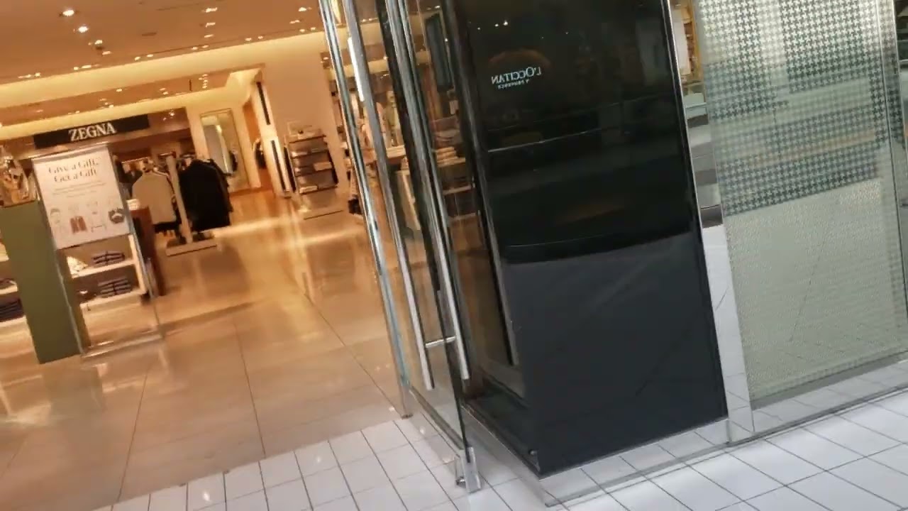 Last Super luxury clothing store in Canada 🇨🇦