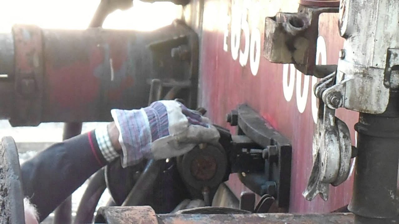 Fasi di smontaggio del gancio automatico e tradizionale dal E656.600