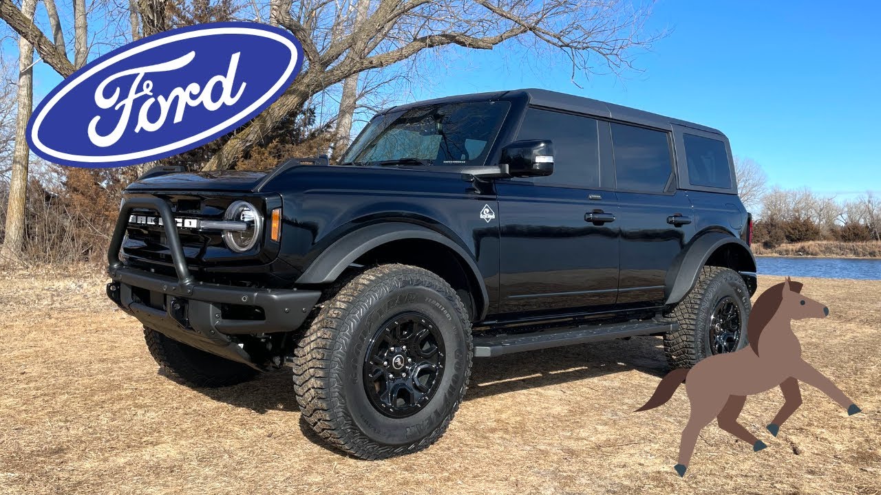ALL BLACK 2021 Ford Bronco Outer Banks w/ Sasquatch Package