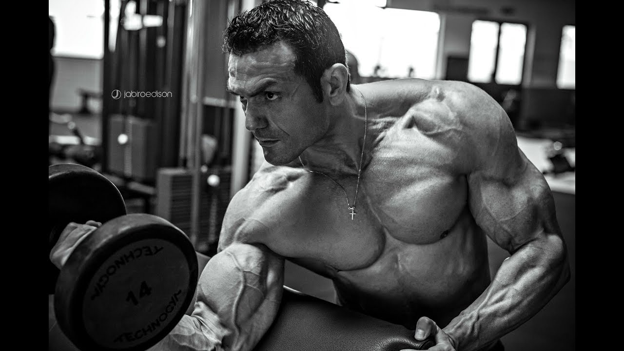 Séance prise de masse n°2/4: Dos/biceps/abdos en bisets.