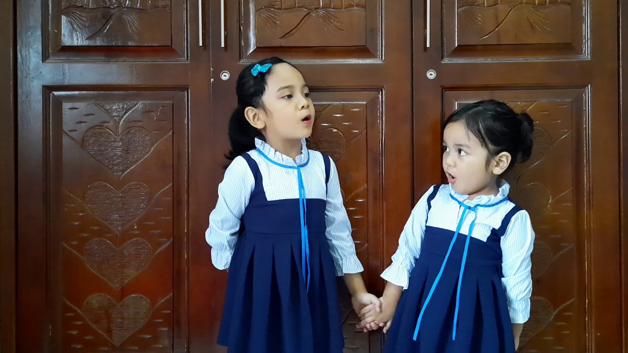 Jesus loves me cover by Richelle and Audrey