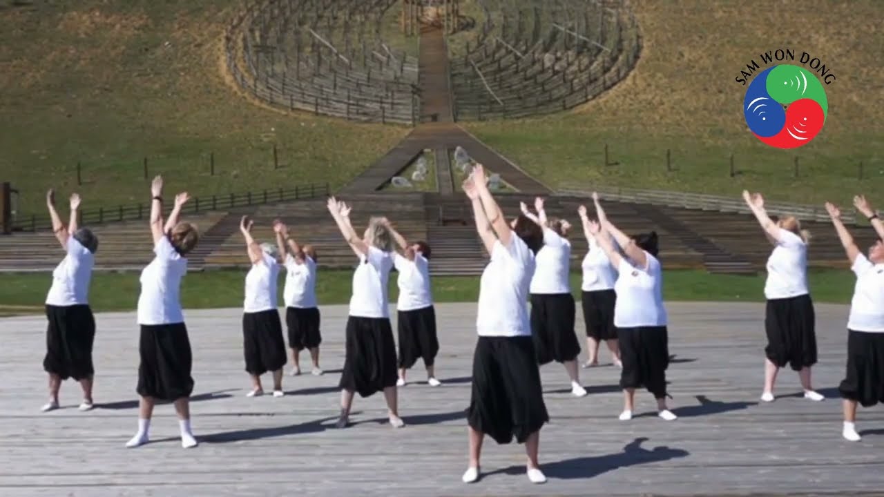 Yakutia team performs Yawn SAMWONDONG