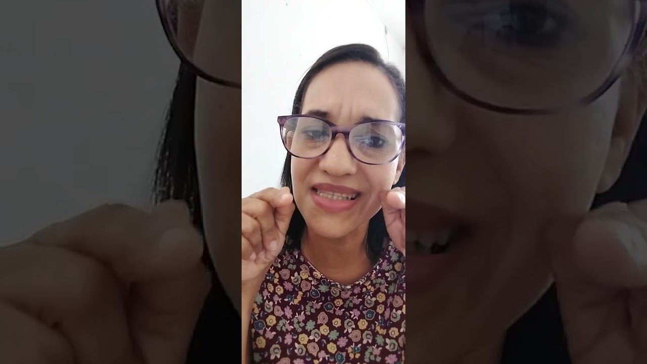 A tua atitude não está afastando a pessoa mas algo estranho está acontecendo.