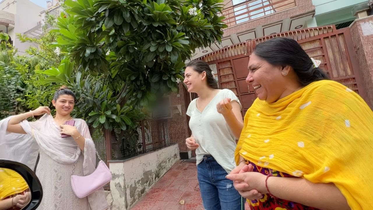 Meri Saali Hamesha Camera Se Kyun Sharmati Hai?.. | Prateek Rathee