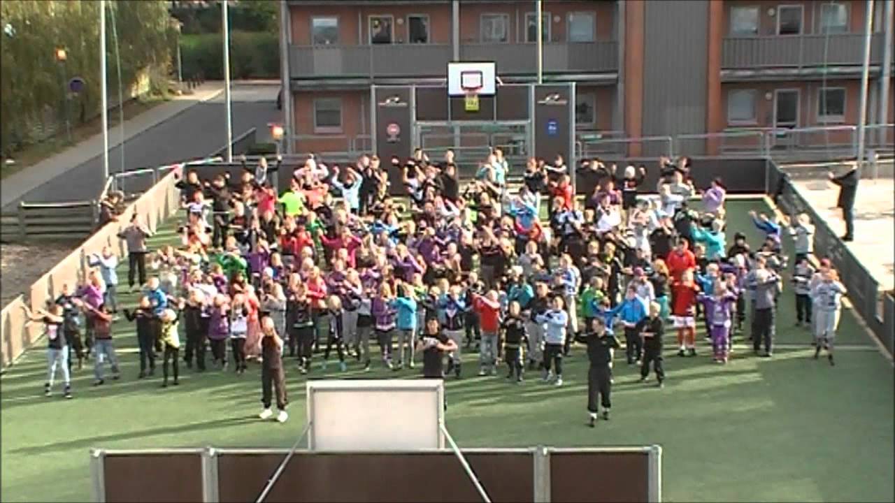 Fællesdans på Aars Skole.wmv