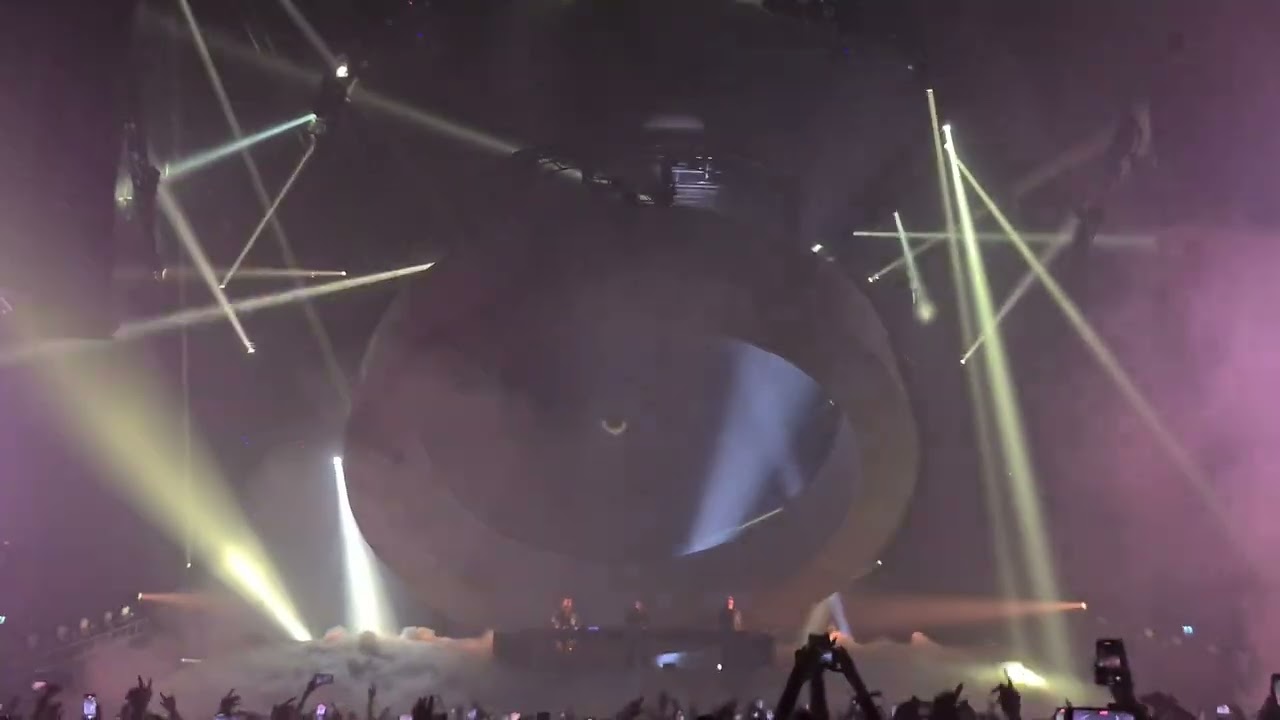 Swedish House Mafia - Heart is King / Sacrifice / Knas @ Ziggo Dome