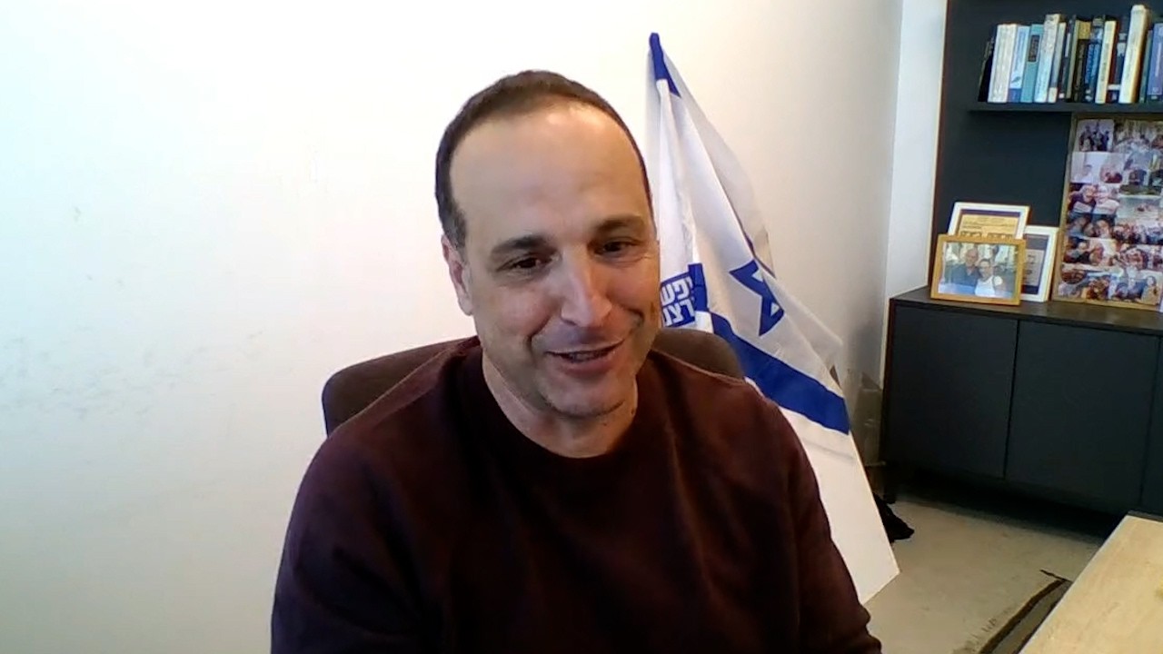פרופ' איתי אטר: קריאת השכמה לממשלה, להתייחס בכובד ראש להגירה מישראל