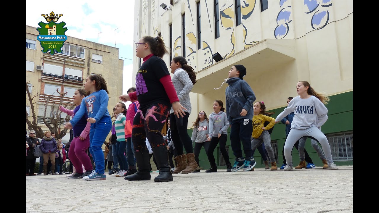 Flashmob contra cacas en Massanassa