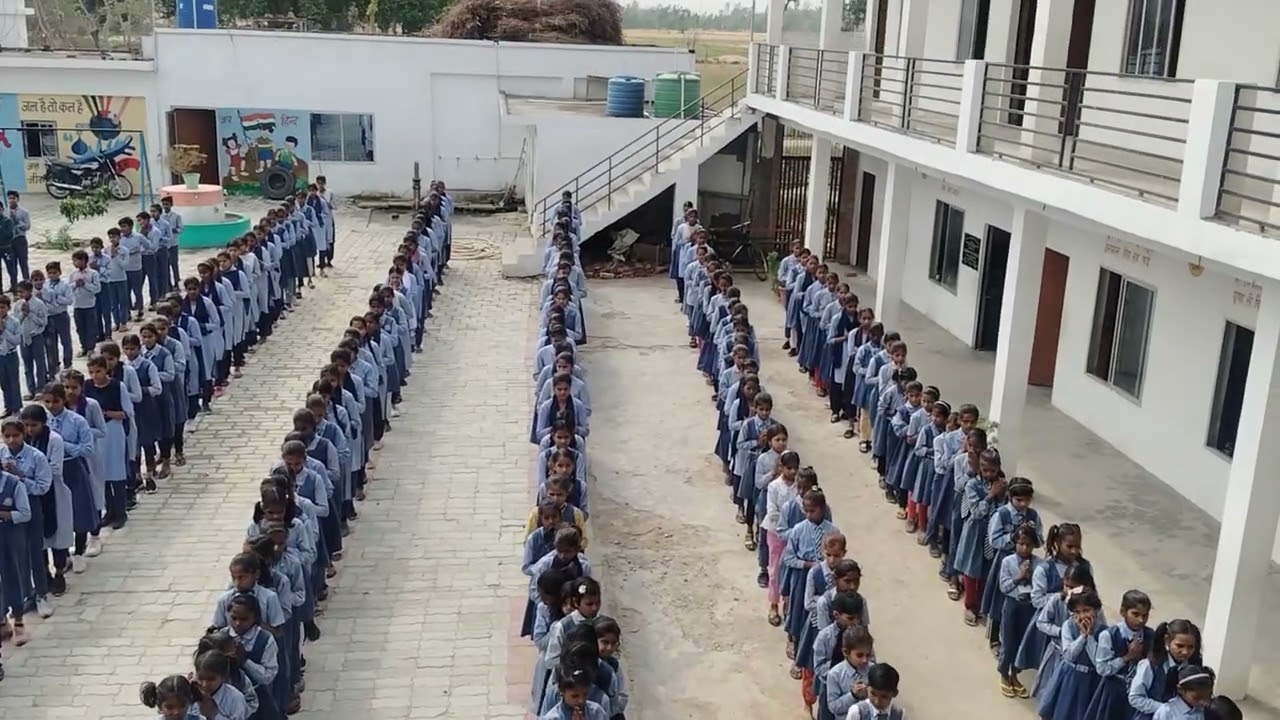 प्रार्थना वह शाक्ति हमें दो दया निधे कर्त्तव्य मार्ग पर डट जाये