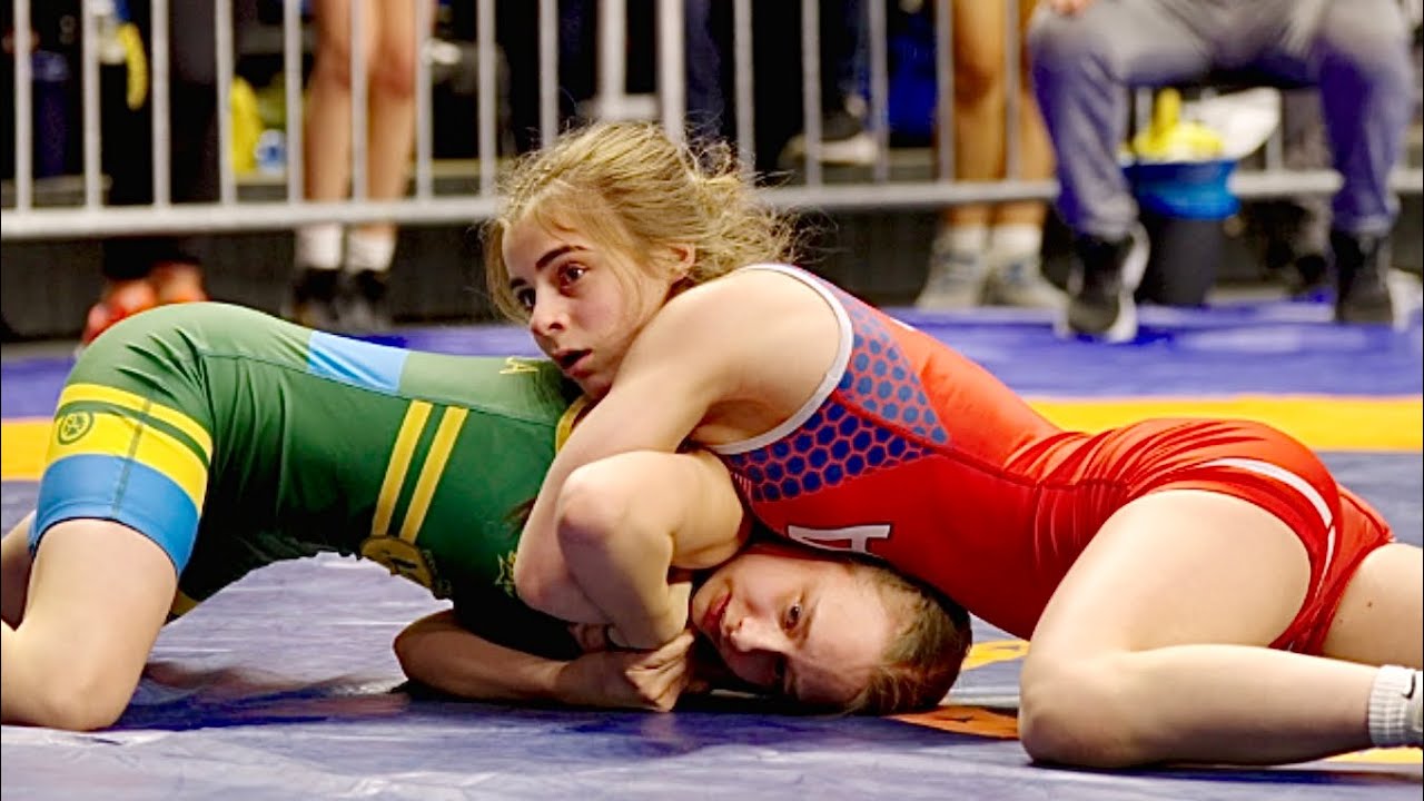 U17 Bella Manno (USA) vs Emilia R. Maajaakkola (SWE) 46kg. Womens girls youth wrestling. B-cam-man