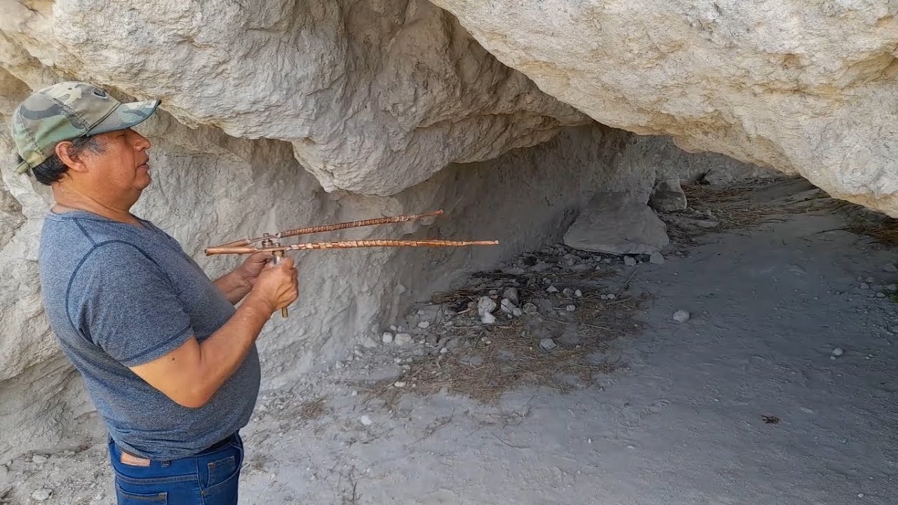 Probando Varillas De Radiestesia/Oro Y Plata en Cueva antigua