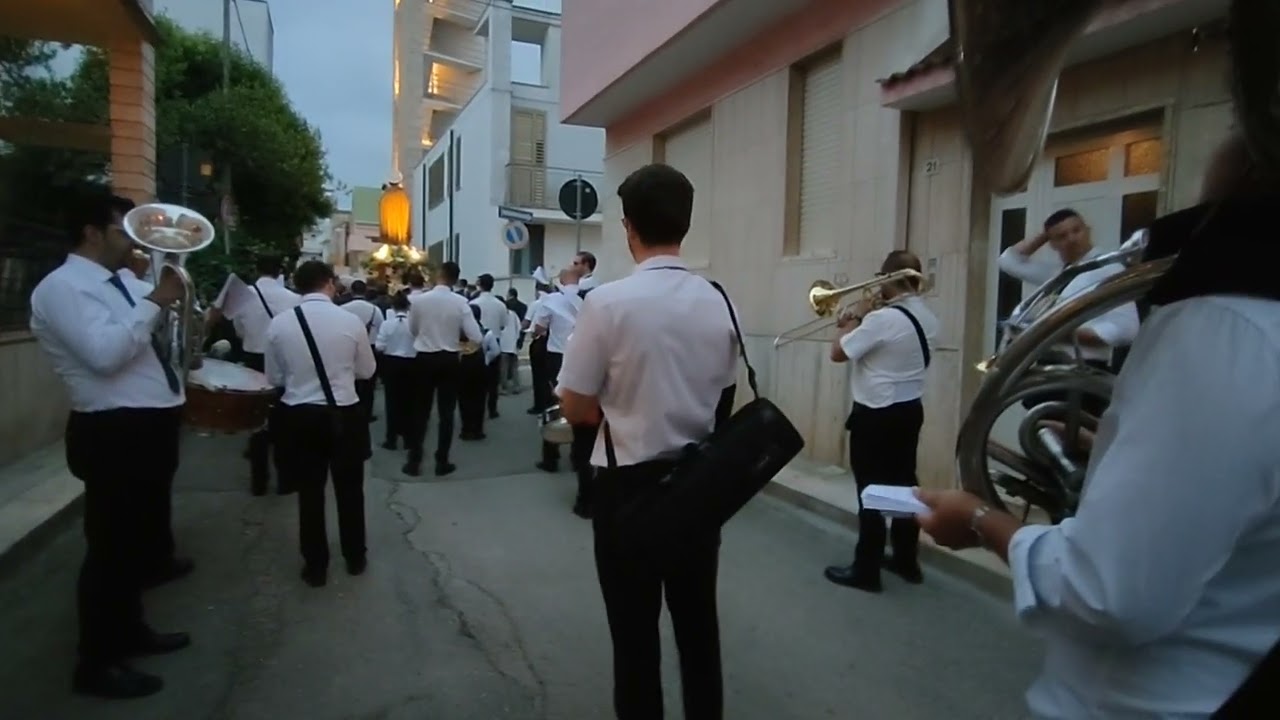 Marcia Sotto La Doppia Aquila banda di Sannicandro 24/6/23 Sannicandro processione di San Giuseppe