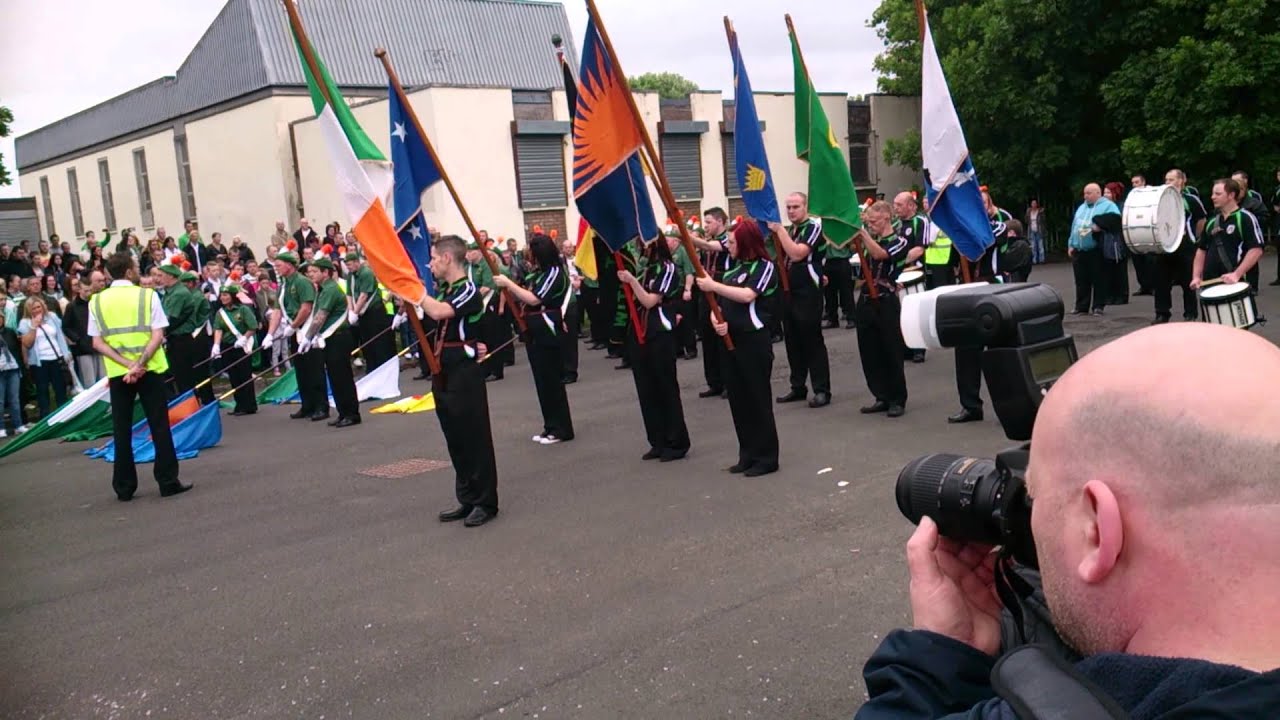 The craigneuk Wolfe tones and the Kevin lynch band