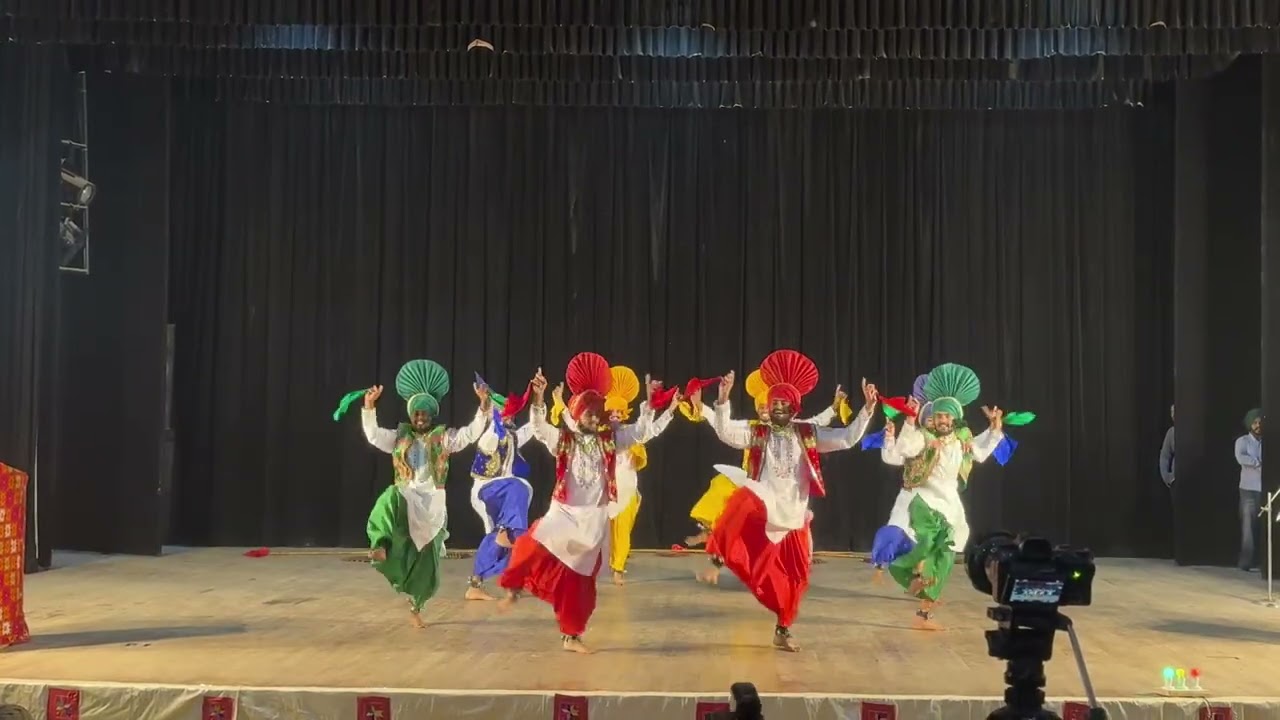 Bhangra maharaja ranjit singh college malout (badal🫶🏻) #malout #mrscollege #bhangra #badal 